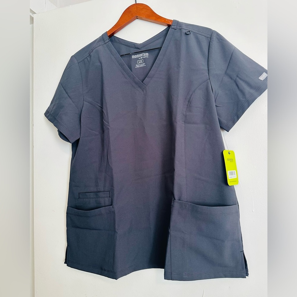 NWT momentum scrubs. Gray Sz Lg top bottoms Lg P